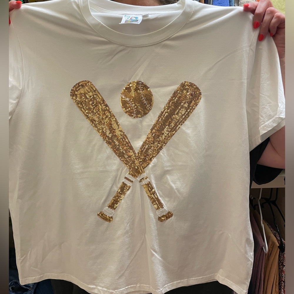 queen of sparkles tee